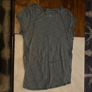 Blue/teal work out shirt, no tags